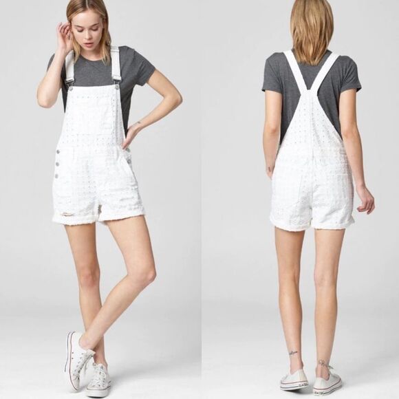 NWT Blank NYC Eyes On You Distressed Perforated White Overall Shorts, Size 25 - Picture 12 of 12